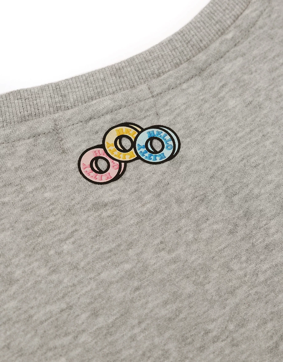 【Hello Kitty Collaboration】Plush Embroidered Graphic Crew Neck Sweatshirt 【Hello Kitty Collaboration】Plush Embroidered Graphic Crew Neck Sweatshirt