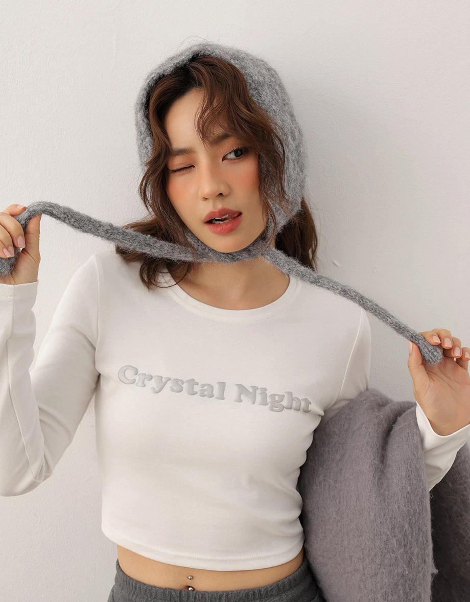 Fitted Crew Neck Crop Top with Front Lettering Detail Fitted Crew Neck Crop Top with Front Lettering Detail