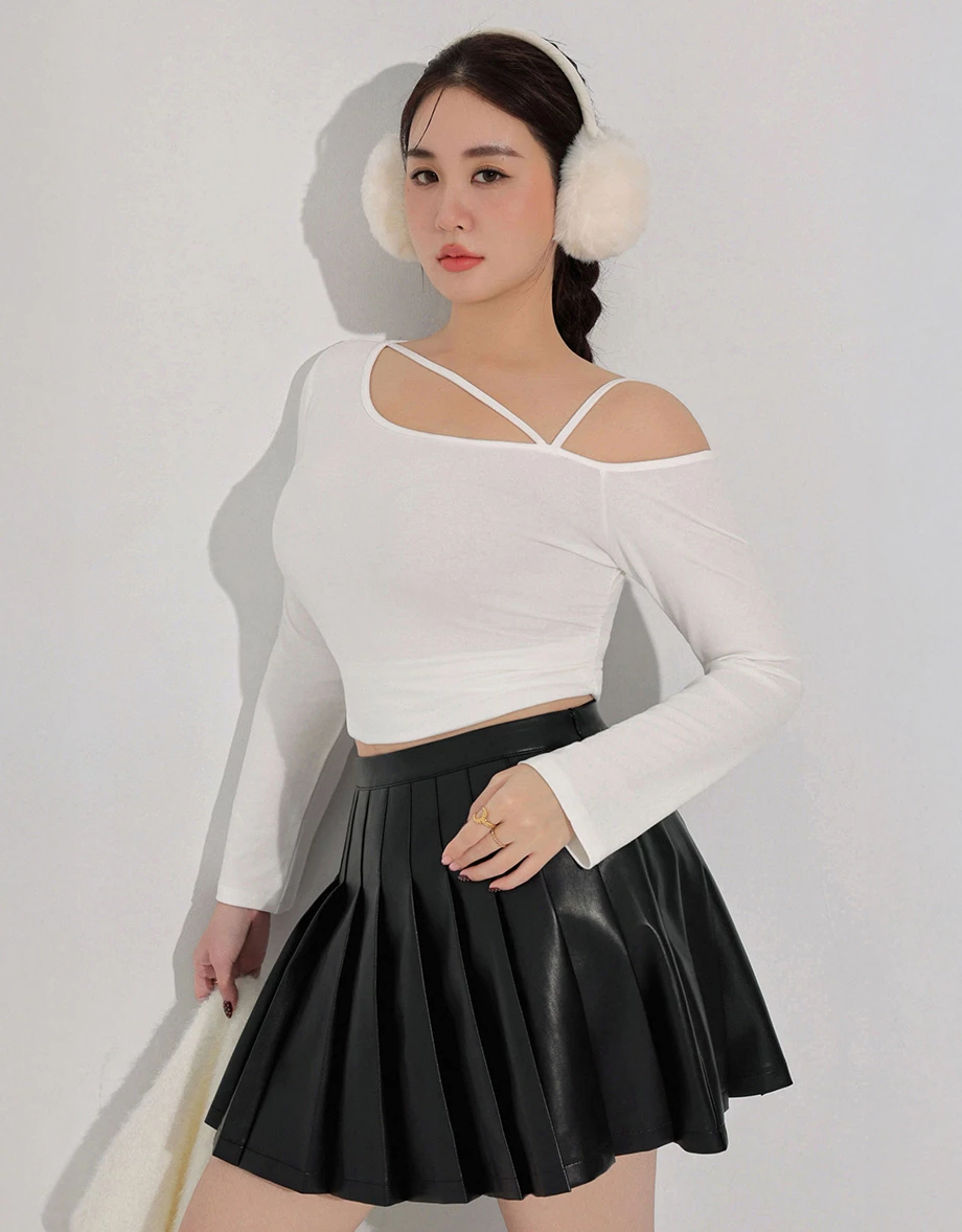 One Shoulder Asymmetric Strap Cut Out Long Sleeve Crop Top