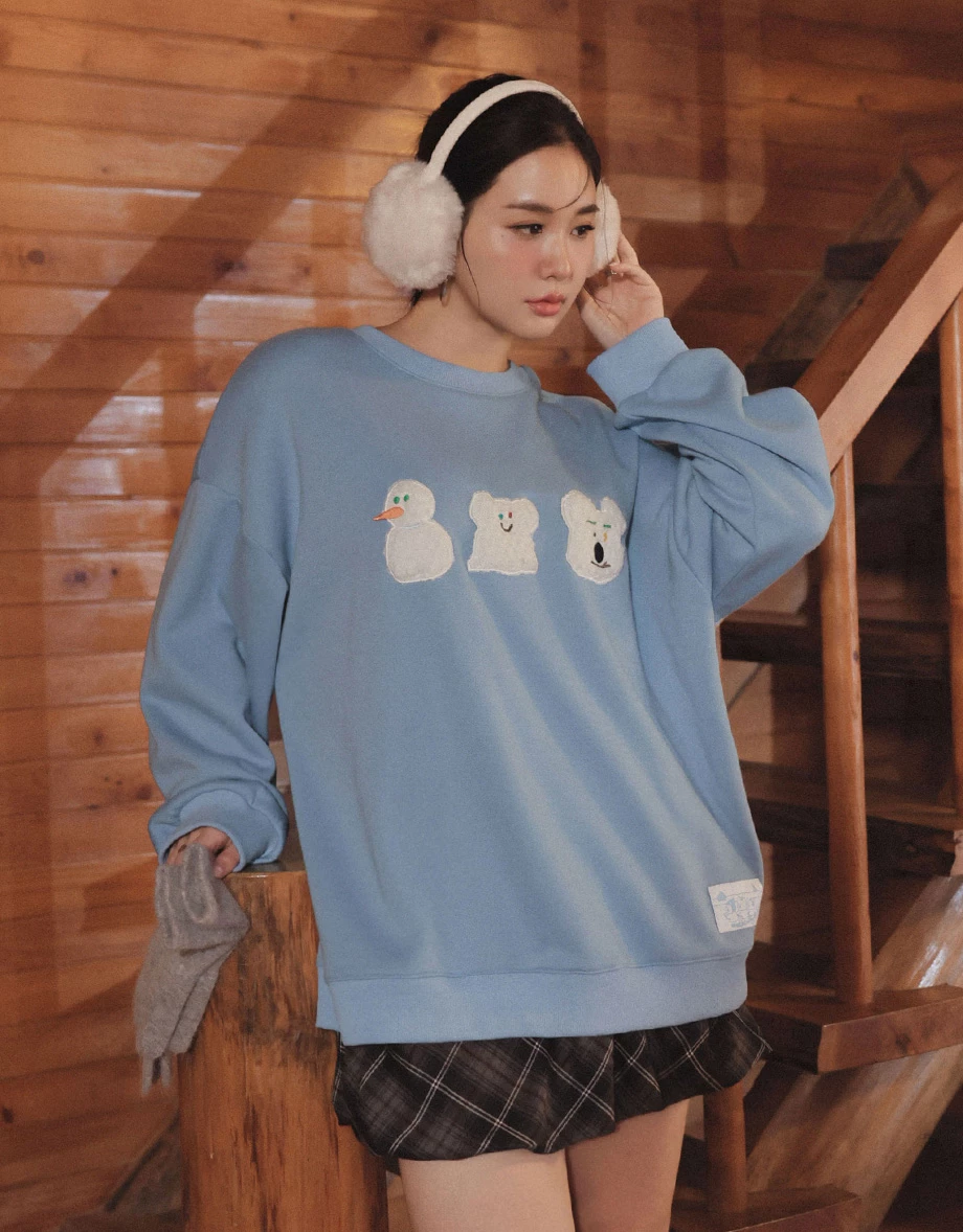 【DINOTAENG】3D Fluffy Snow Patch Knitted Sweatshirt