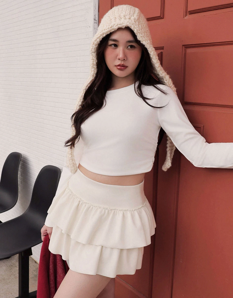 Crew Neck Side Ruched Stretch Long Sleeve Crop Top