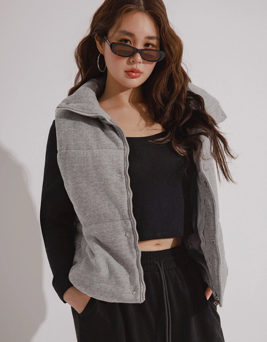 Stand Collar Vest Puffer Jacket with Snap Button Design Stand Collar Vest Puffer Jacket with Snap Button Design