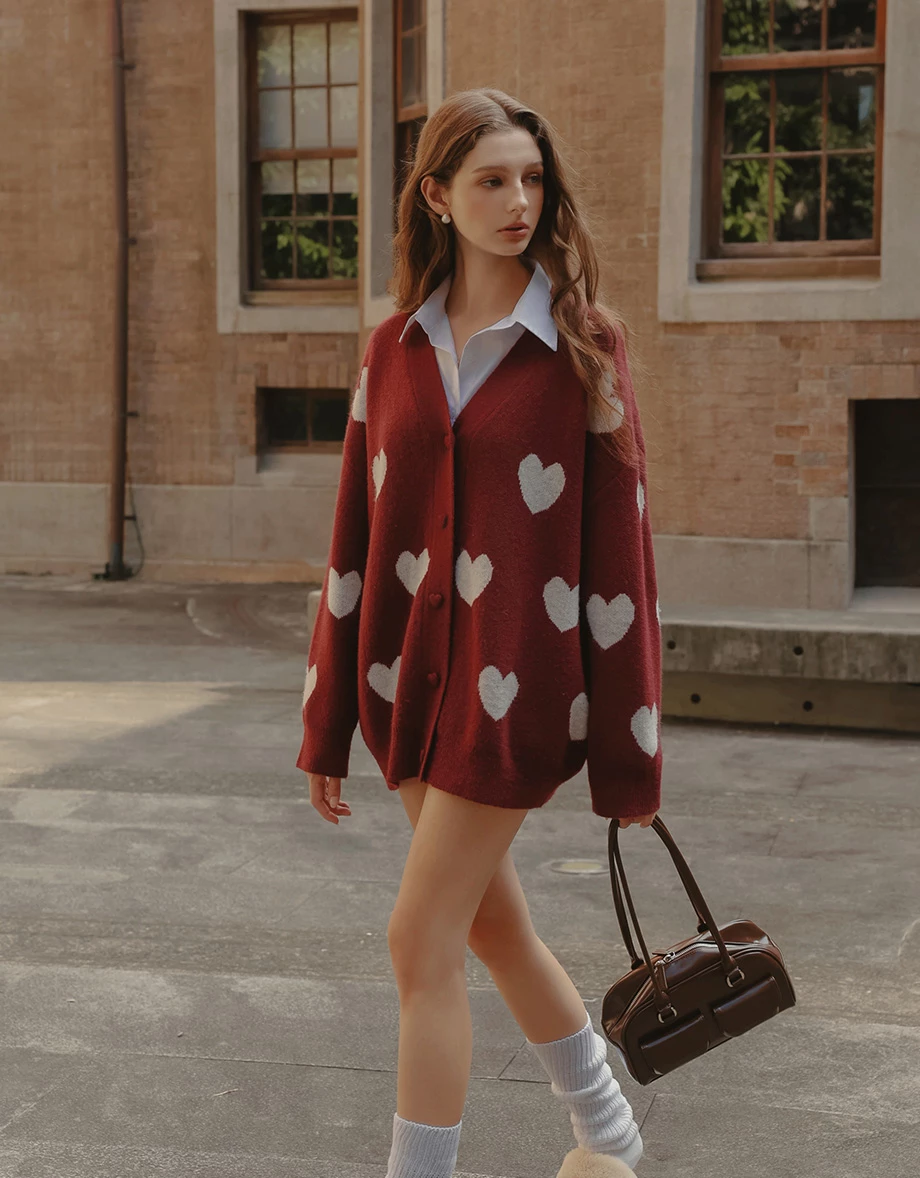 V Neck Long Sleeve Heart Printed Knit Cardigan Sweater