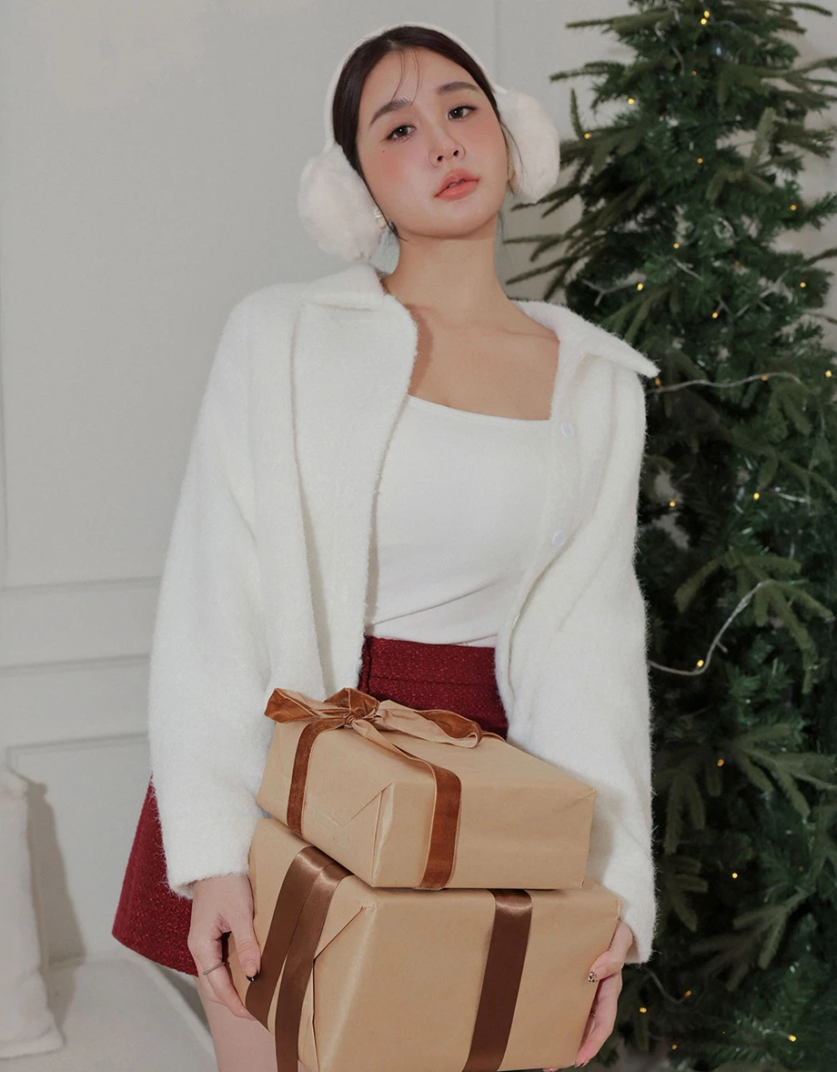 Soft Fuzzy Cropped Button Up Jacket with Classic Collar Design Soft Fuzzy Cropped Button Up Jacket with Classic Collar Design