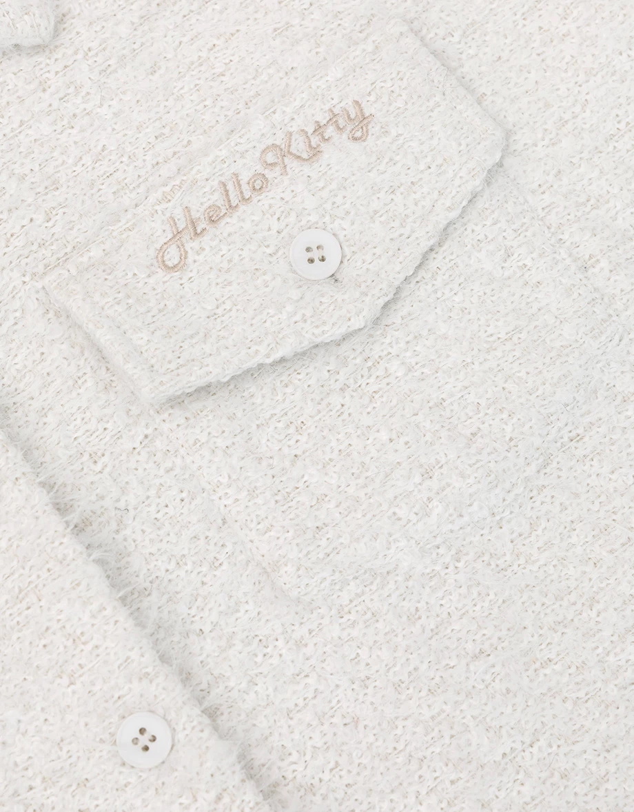 【Hello Kitty Collaboration】Fluffy Oversized Button Down Jacket with Back Kitty Graphic 【Hello Kitty Collaboration】Fluffy Oversized Button Down Jacket with Back Kitty Graphic