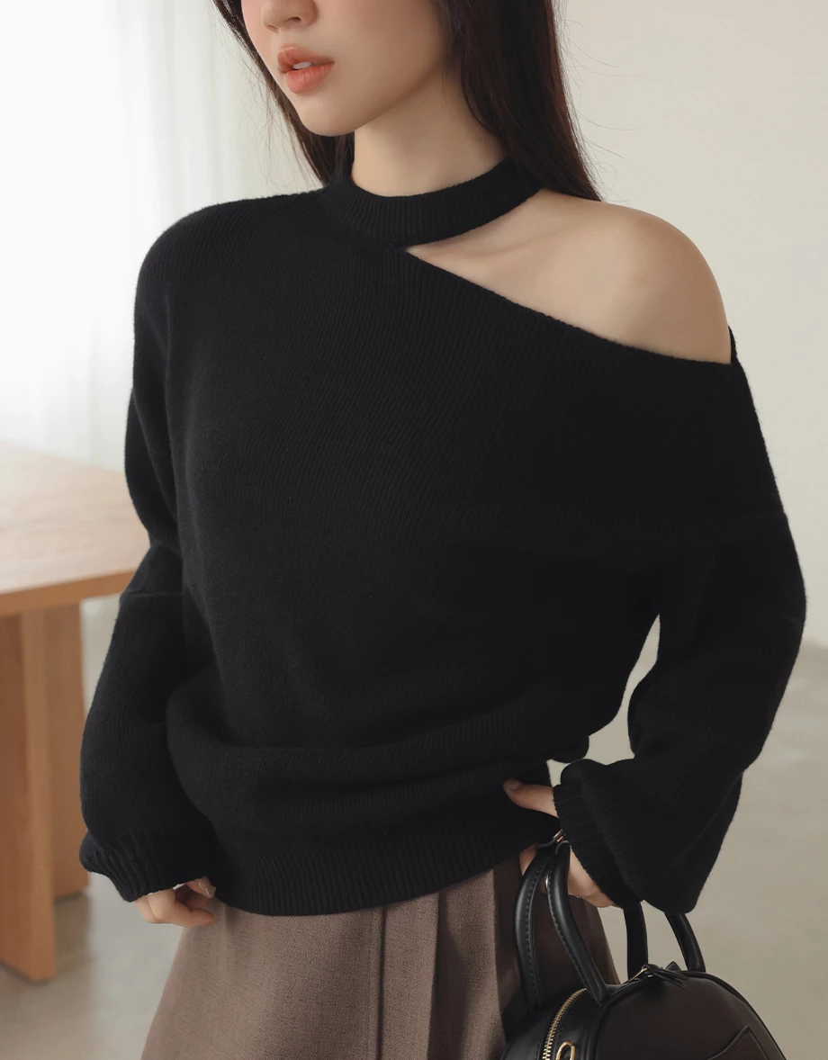 Halter Neck Hollow Knit Top