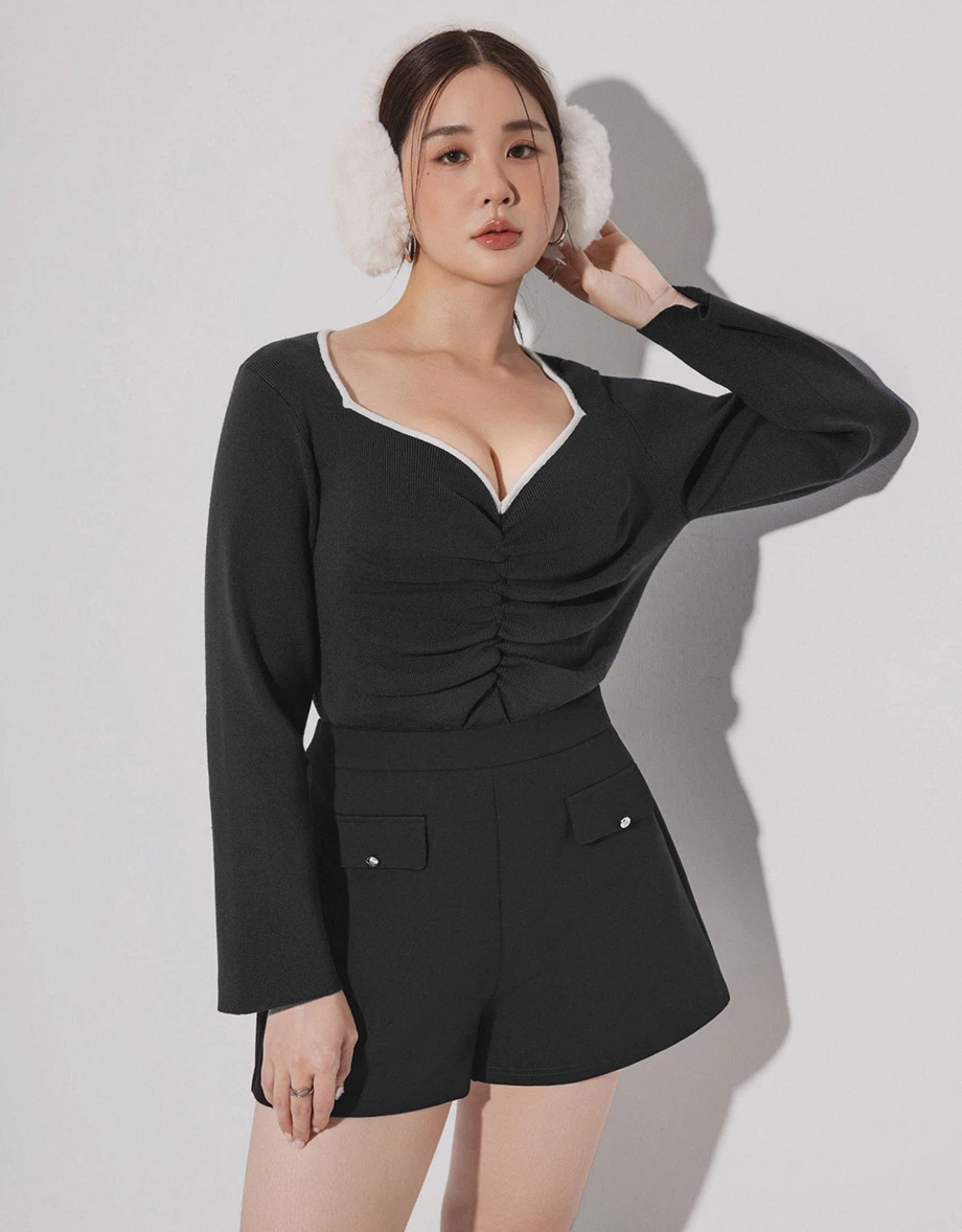 Contrast Trim Ruched Front Sweetheart Neckline Ribbed Knit Top Contrast Trim Ruched Front Sweetheart Neckline Ribbed Knit Top