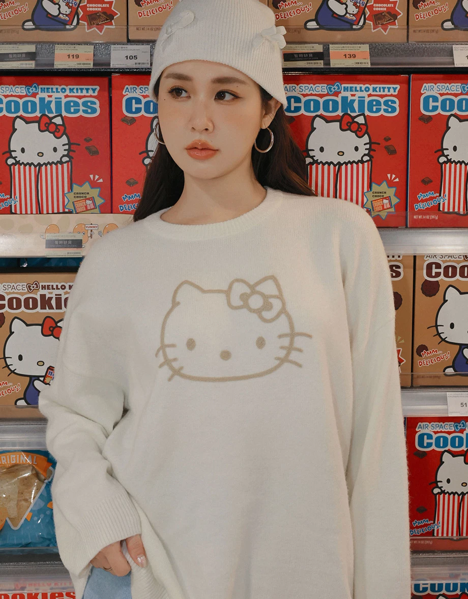 【Hello Kitty Collaboration】Relaxed Fit Pullover with Hello Kitty Outline Motif 【Hello Kitty Collaboration】Relaxed Fit Pullover with Hello Kitty Outline Motif