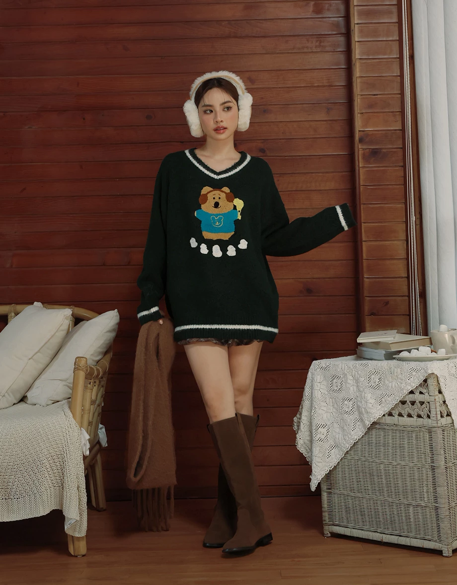 【DINOTAENG】V-Neck Long Sleeves Embroidery Knit Sweater