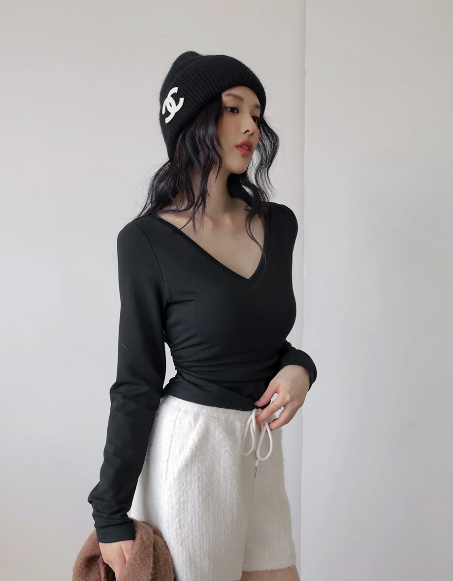 【Heat Tech】Ruched Side V Neck Fitted Long Sleeve Padded Bra Top 【Heat Tech】Ruched Side V Neck Fitted Long Sleeve Padded Bra Top