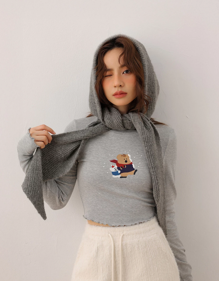 【DINOTAENG】Printed Long Sleeve Crop Top Tee With Inner Fleece And Ruffled Hem 【DINOTAENG】Printed Long Sleeve Crop Top Tee With Inner Fleece And Ruffled Hem