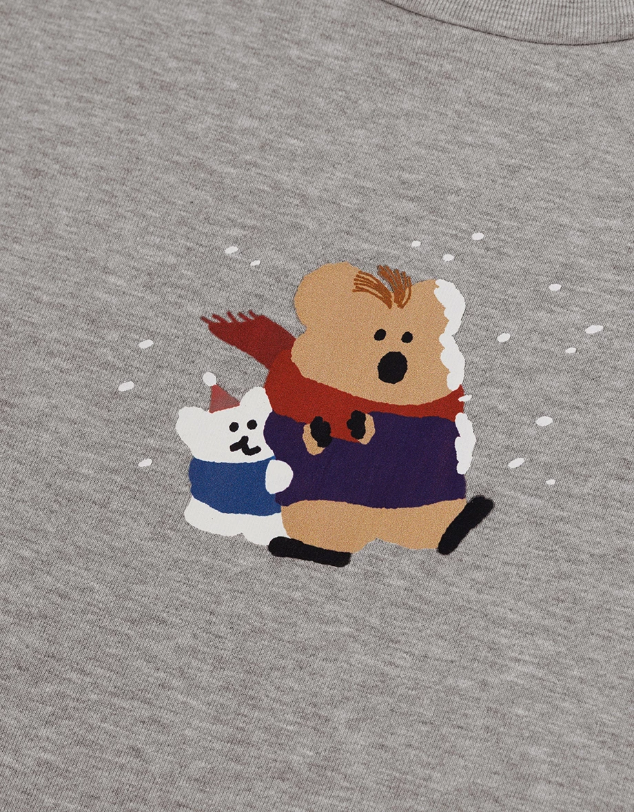 【DINOTAENG】Printed Long Sleeve Crop Top Tee With Inner Fleece And Ruffled Hem 【DINOTAENG】Printed Long Sleeve Crop Top Tee With Inner Fleece And Ruffled Hem