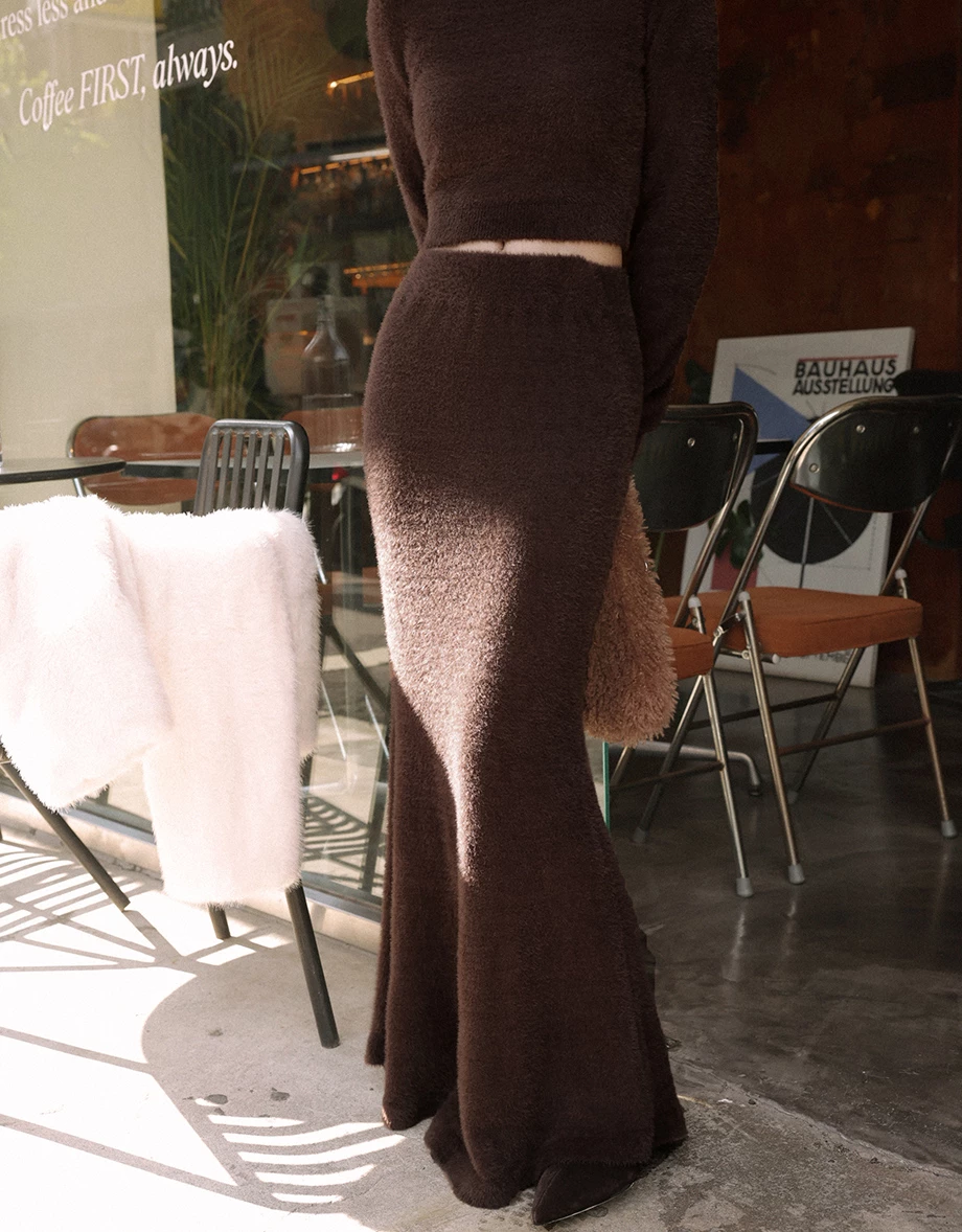 Elastic Waist Flared Hem Faux Mink Knit Maxi Skirt