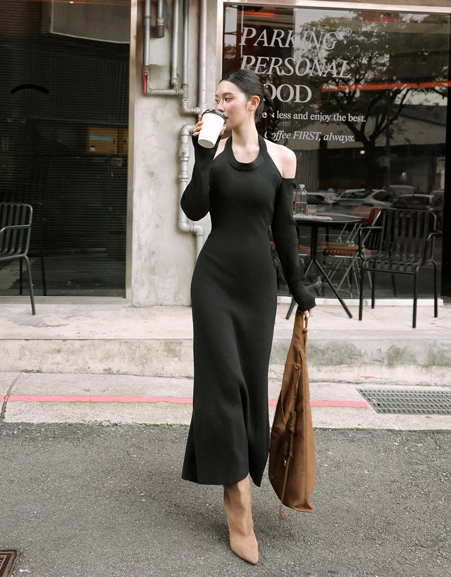 Halter Neck Cold Shoulder Ribbed Knit Padded Maxi Dress