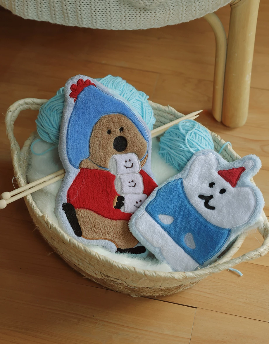 【DINOTAENG】Embroidered Fluffy Zipper Bag (QUOKKA / BOBO) 【DINOTAENG】Embroidered Fluffy Zipper Bag (QUOKKA / BOBO)