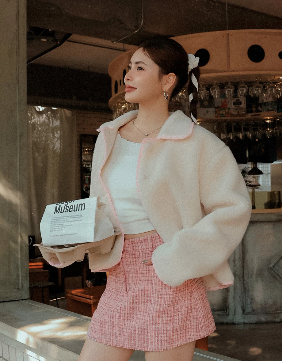 Contrast Trim Button Down Fluffy Crop Jacket Contrast Trim Button Down Fluffy Crop Jacket