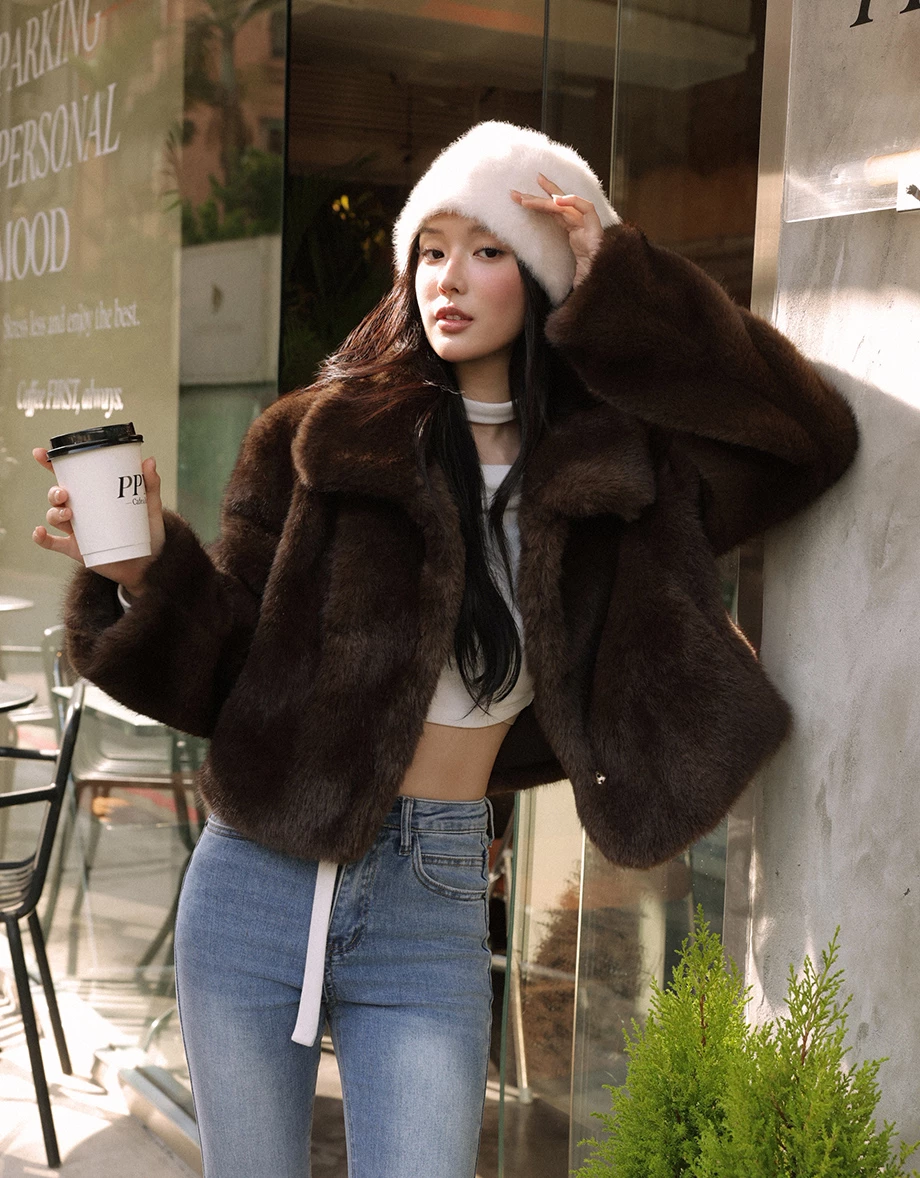 Classic Collar Cropped Faux Fur Jacket with Snap Button