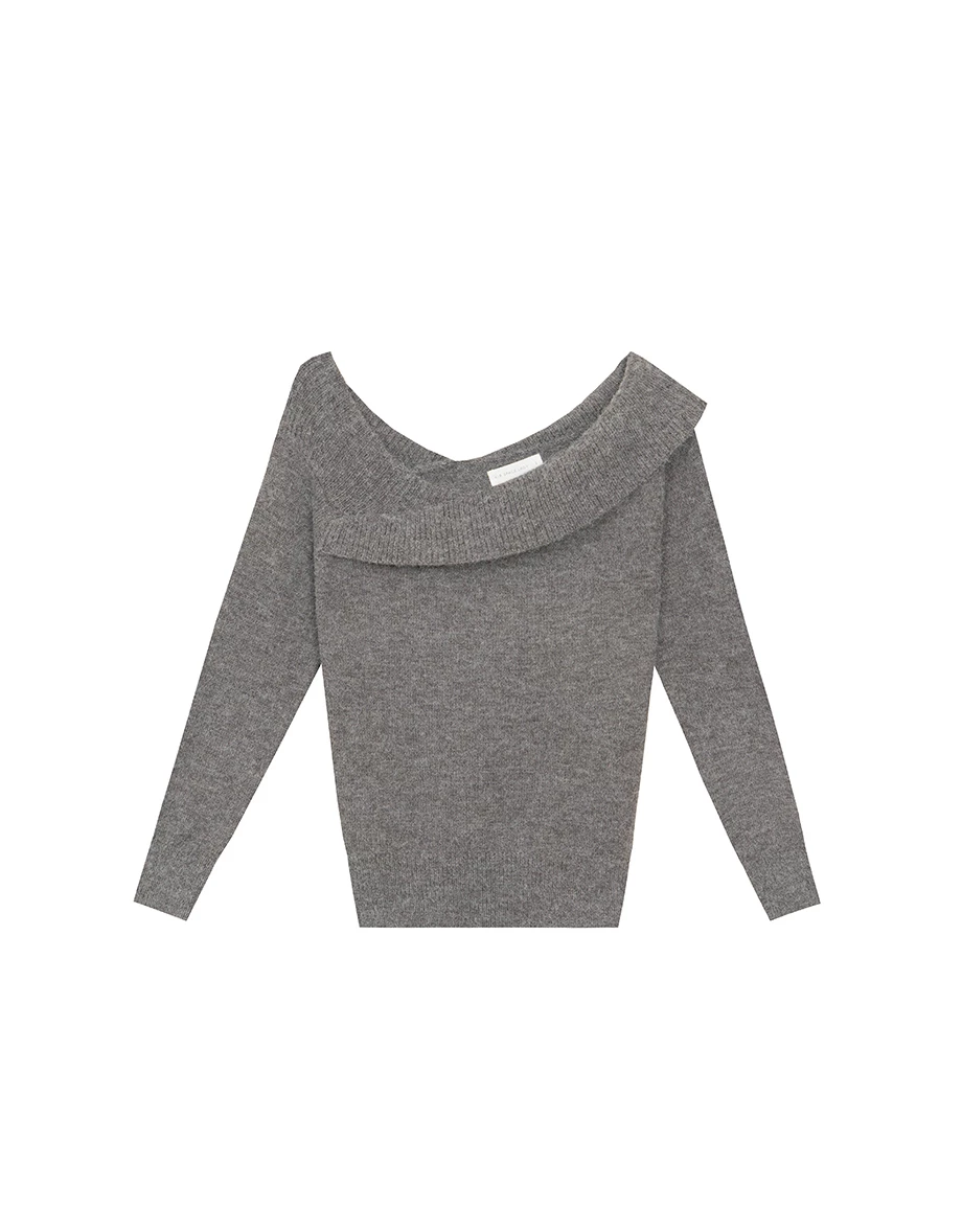 【Ling Cheng Design】Off Shoulder Folded Knit Sweater with Soft Ribbed Texture