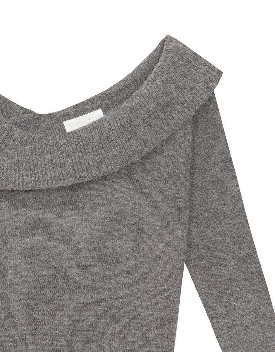 【Ling Cheng Design】Off Shoulder Folded Knit Sweater with Soft Ribbed Texture