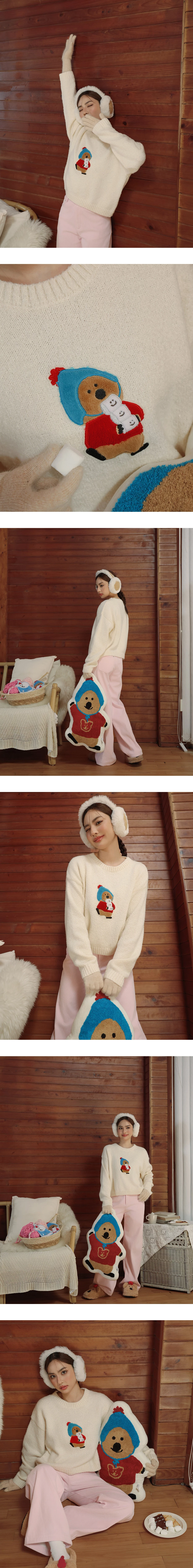 【DINOTAENG】Round Neck Crop Top Knit Sweater With Patch 【DINOTAENG】Round Neck Crop Top Knit Sweater With Patch