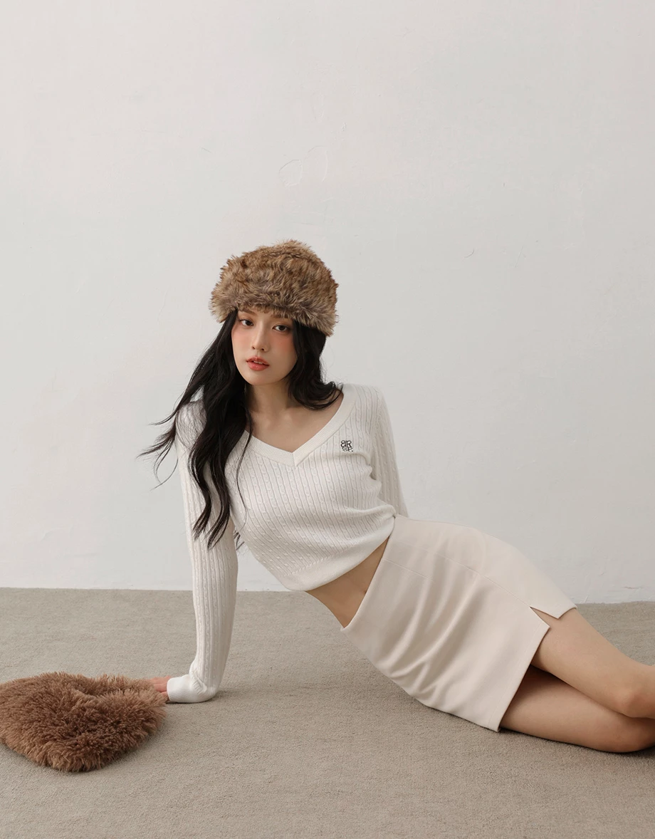 Cable Knit V Neck Sweater Top with AIR SPACE Logo Embroidery