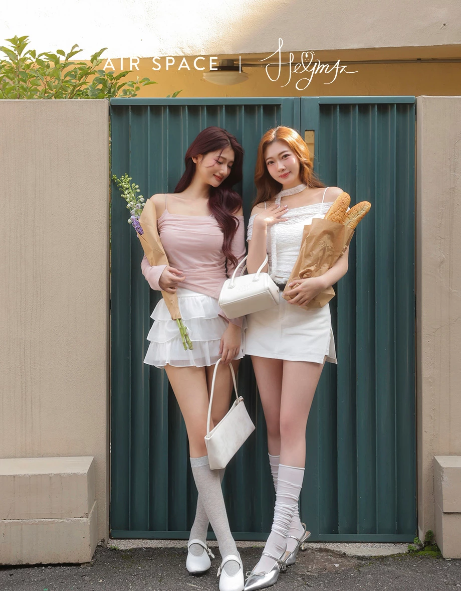 【HEYMAN聯名】一字領細肩帶抓皺拼接網紗不對稱下擺長袖上衣(附胸墊)