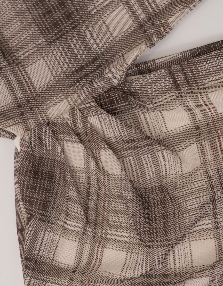 不對稱削肩繞頸領巾側抓皺格紋短版上衣(附胸墊)