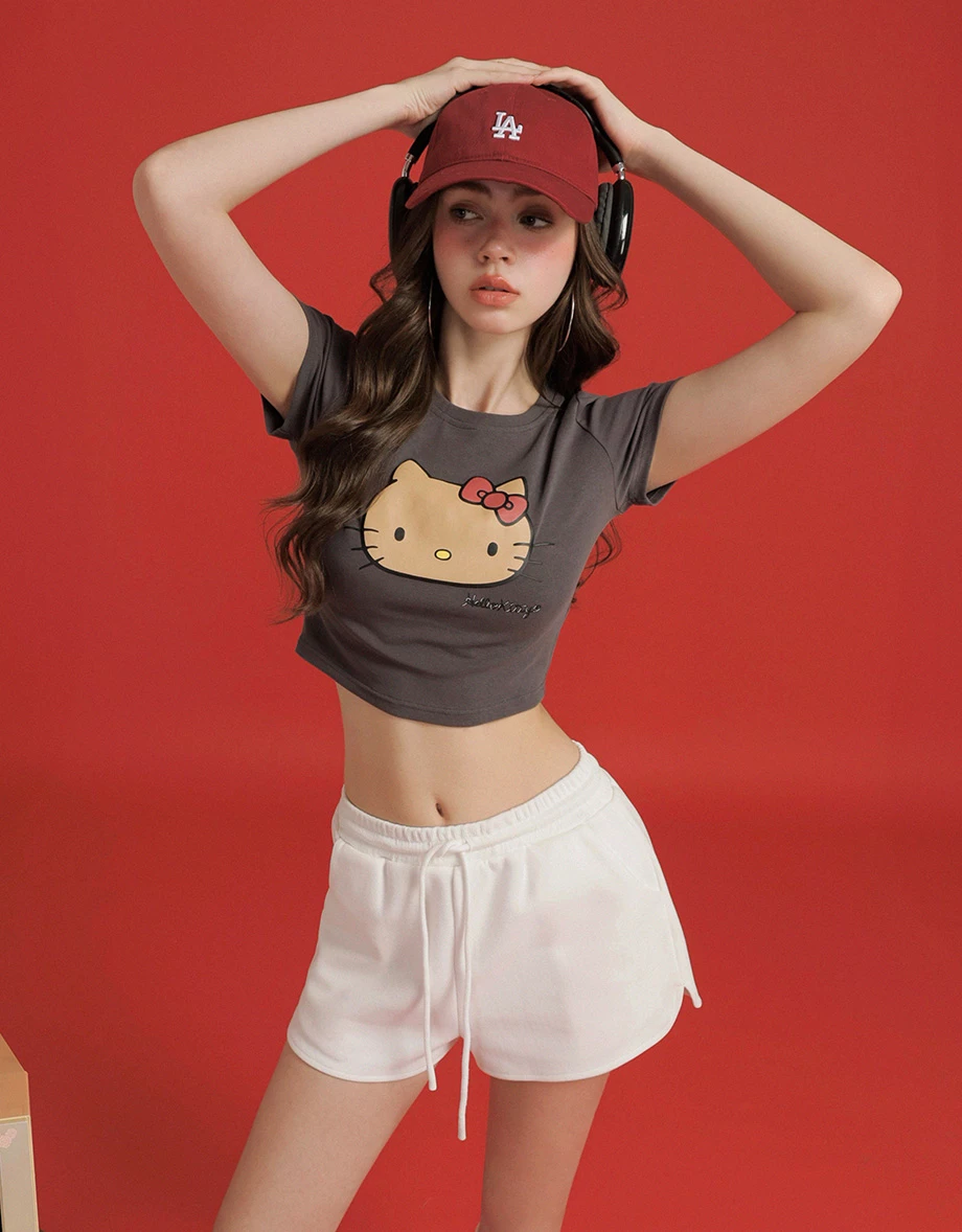 【Hello Kitty Collaboration】Signature Print Short Sleeve Graphic Crop Tee