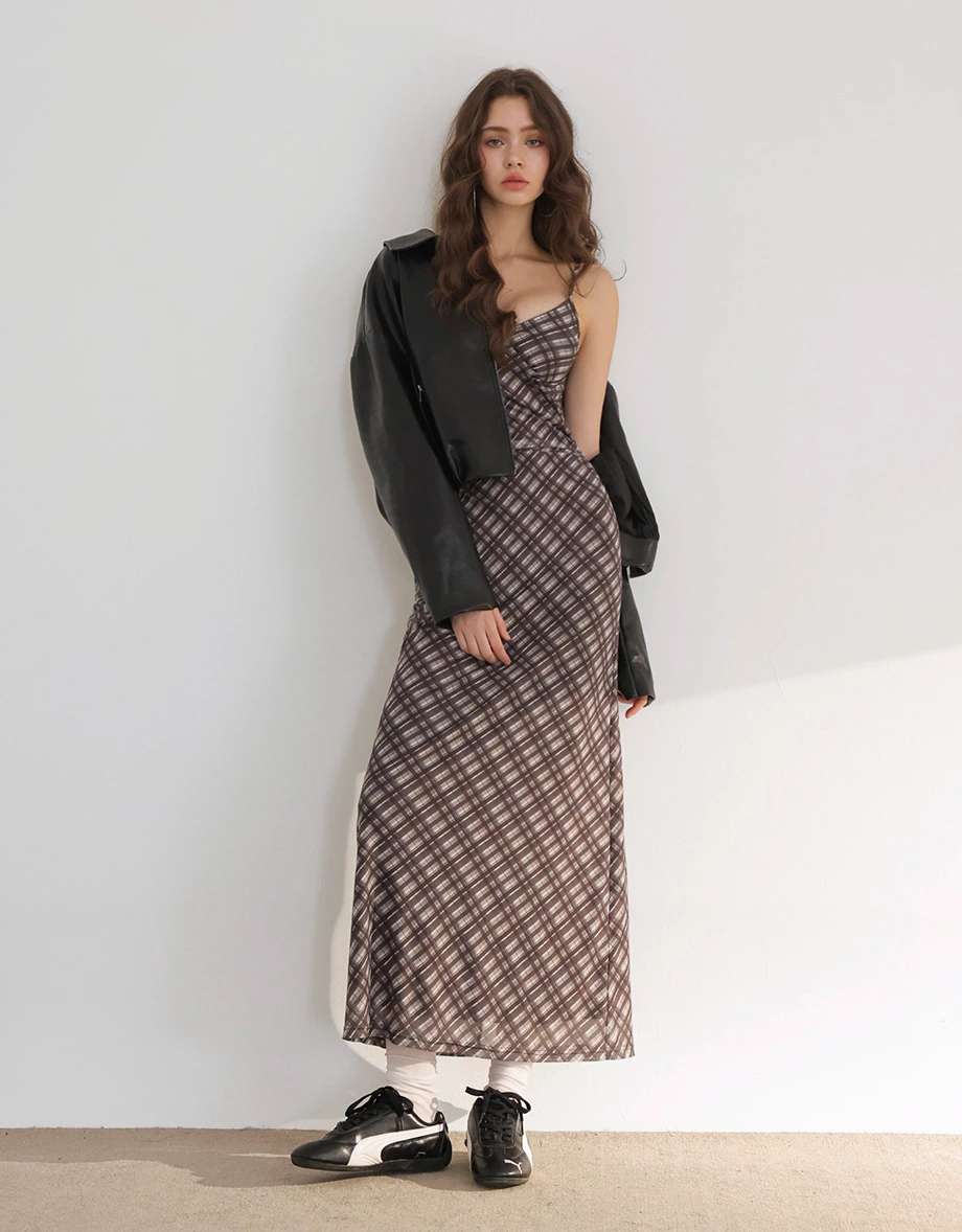 V Neck Side Ruched Detail Plaid Padded Cami Maxi Dress V Neck Side Ruched Detail Plaid Padded Cami Maxi Dress