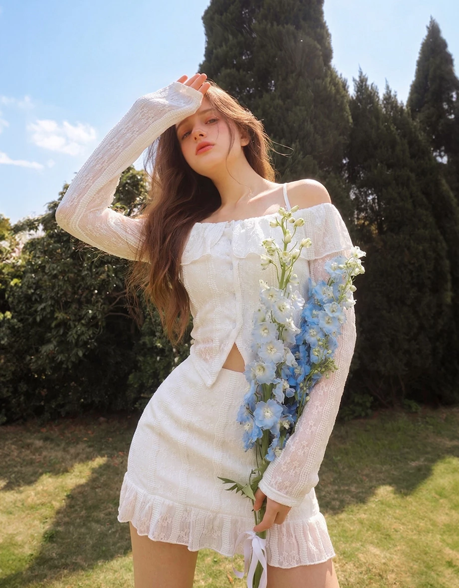 反摺荷葉一字領刺繡蕾絲長袖上衣細肩帶BRA背心套裝