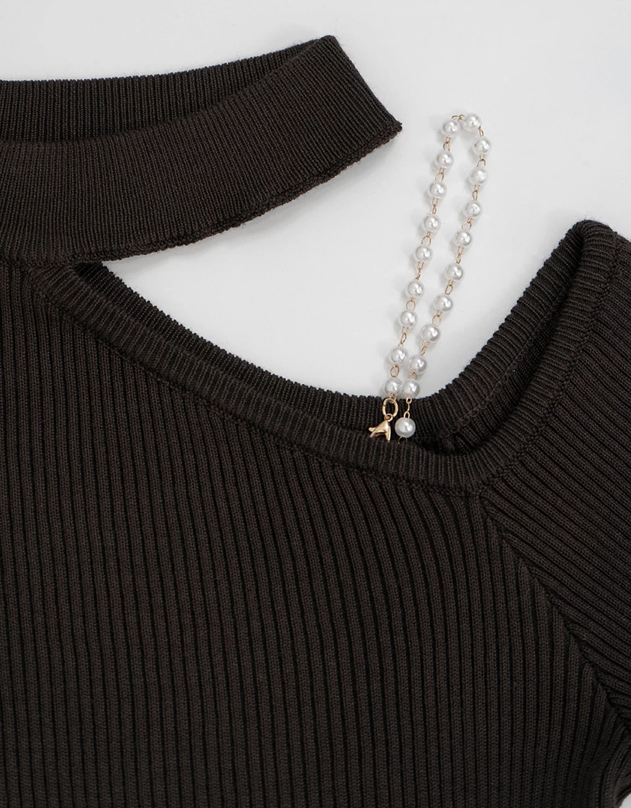 Asymmetric Pearl Strap Halter Neck Ribbed Knit Top