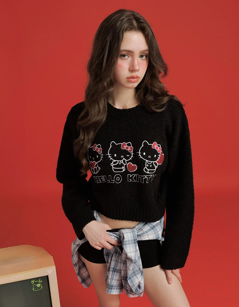 【Hello Kitty Collaboration】Appliqué Patch Long Sleeve Crop Sweater 【Hello Kitty Collaboration】Appliqué Patch Long Sleeve Crop Sweater