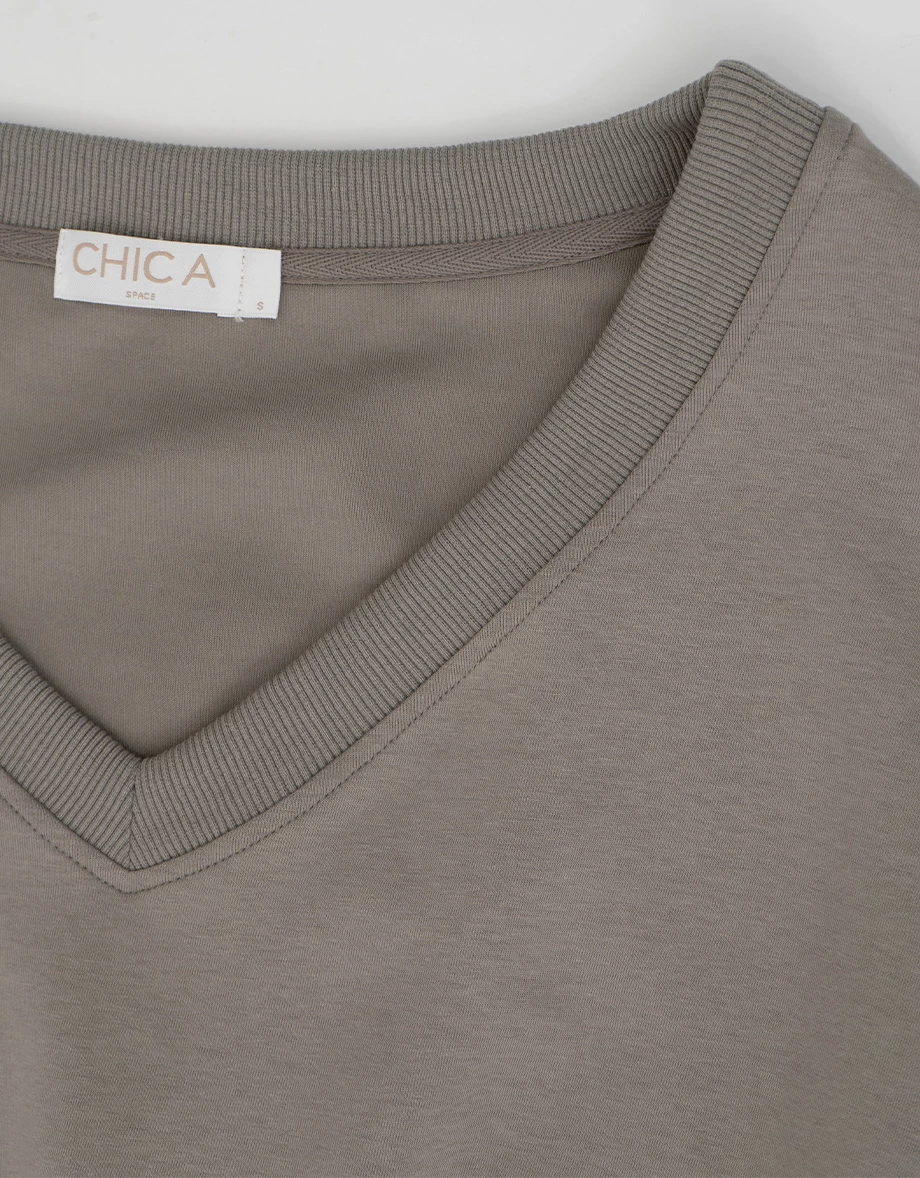 Overseized V Neck Cropped Sweatshirt with Ribbed Hem