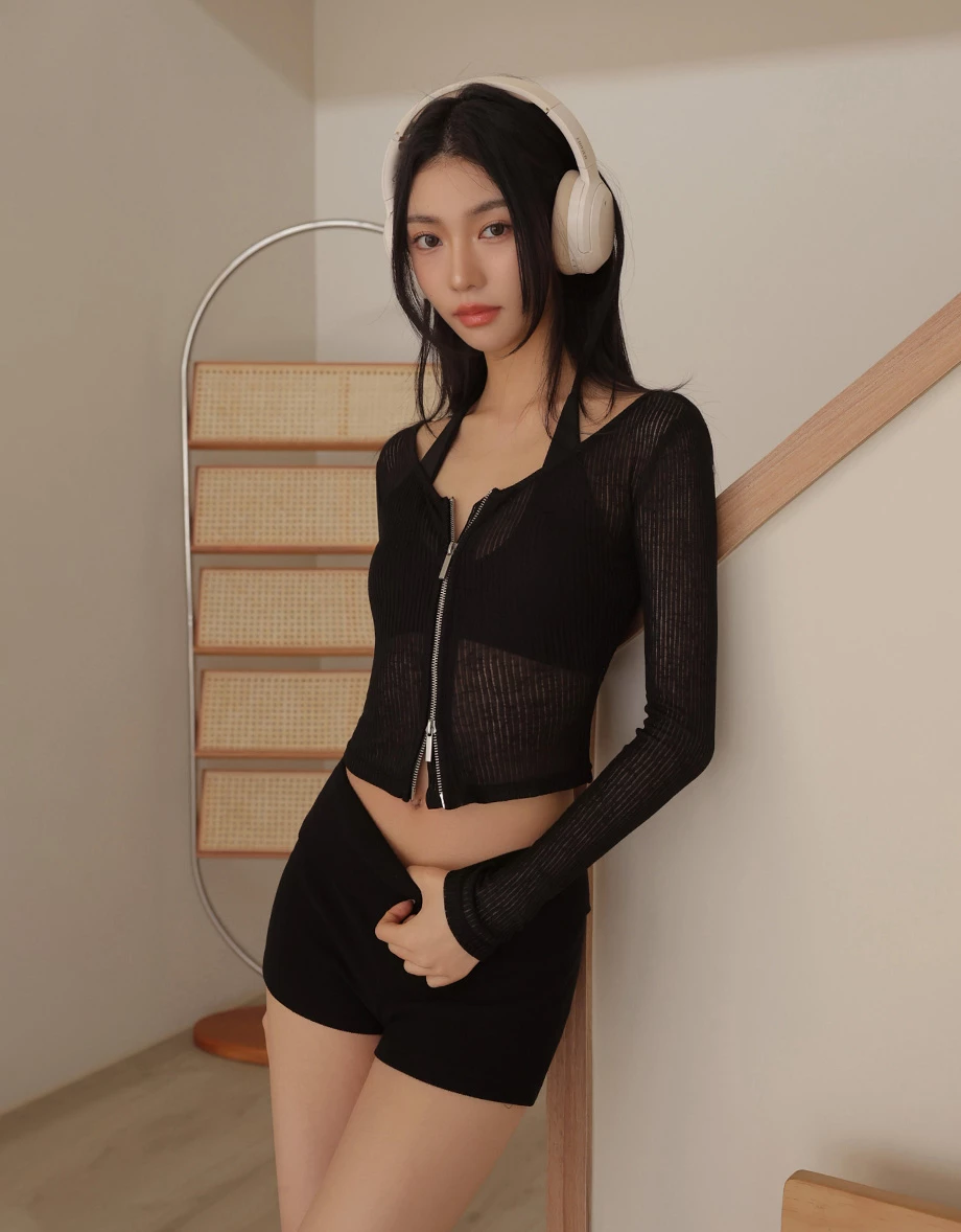 圓領長袖雙頭拉鍊開襟短版羅紋針織衫