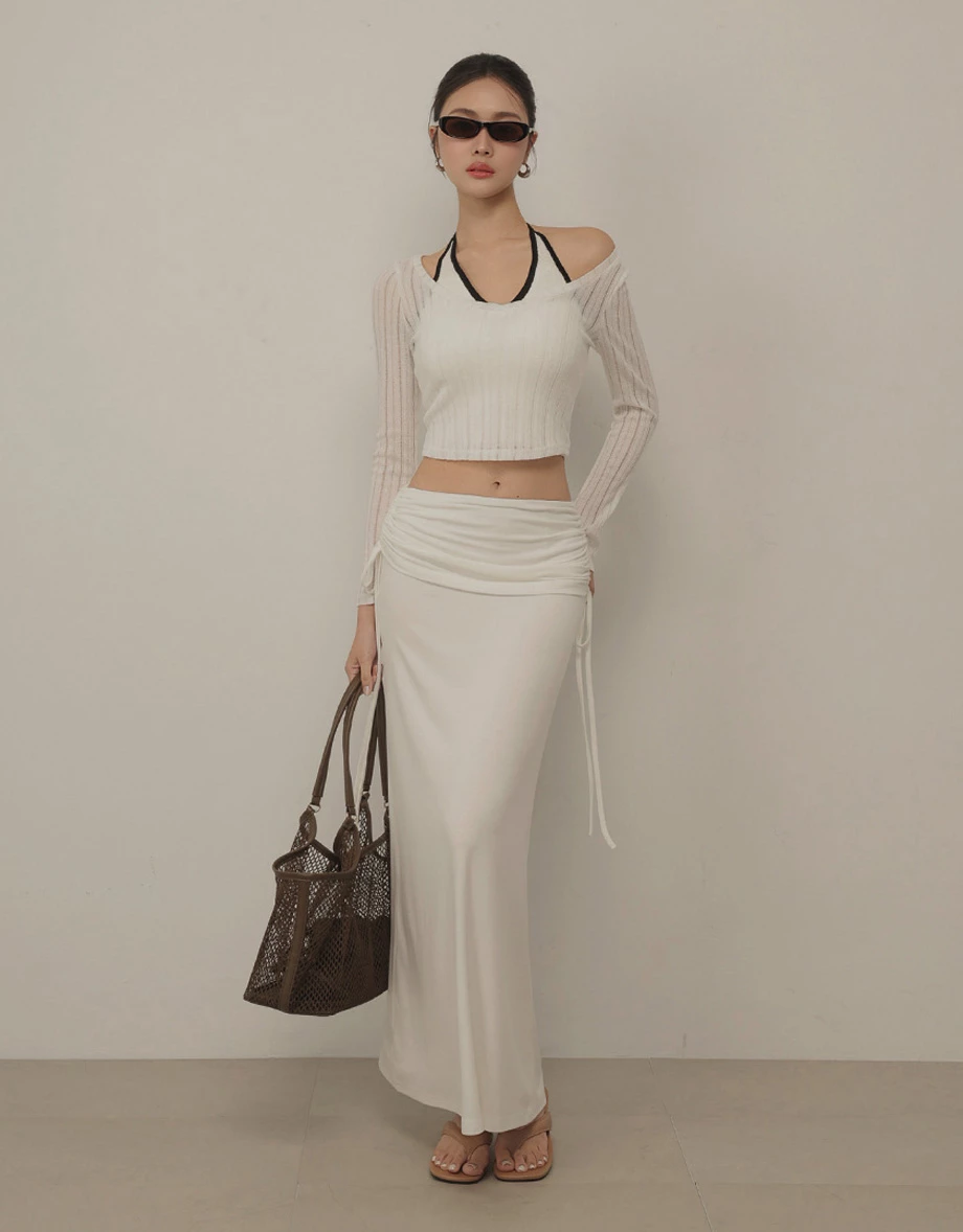 V領微透膚條紋長袖短版上衣