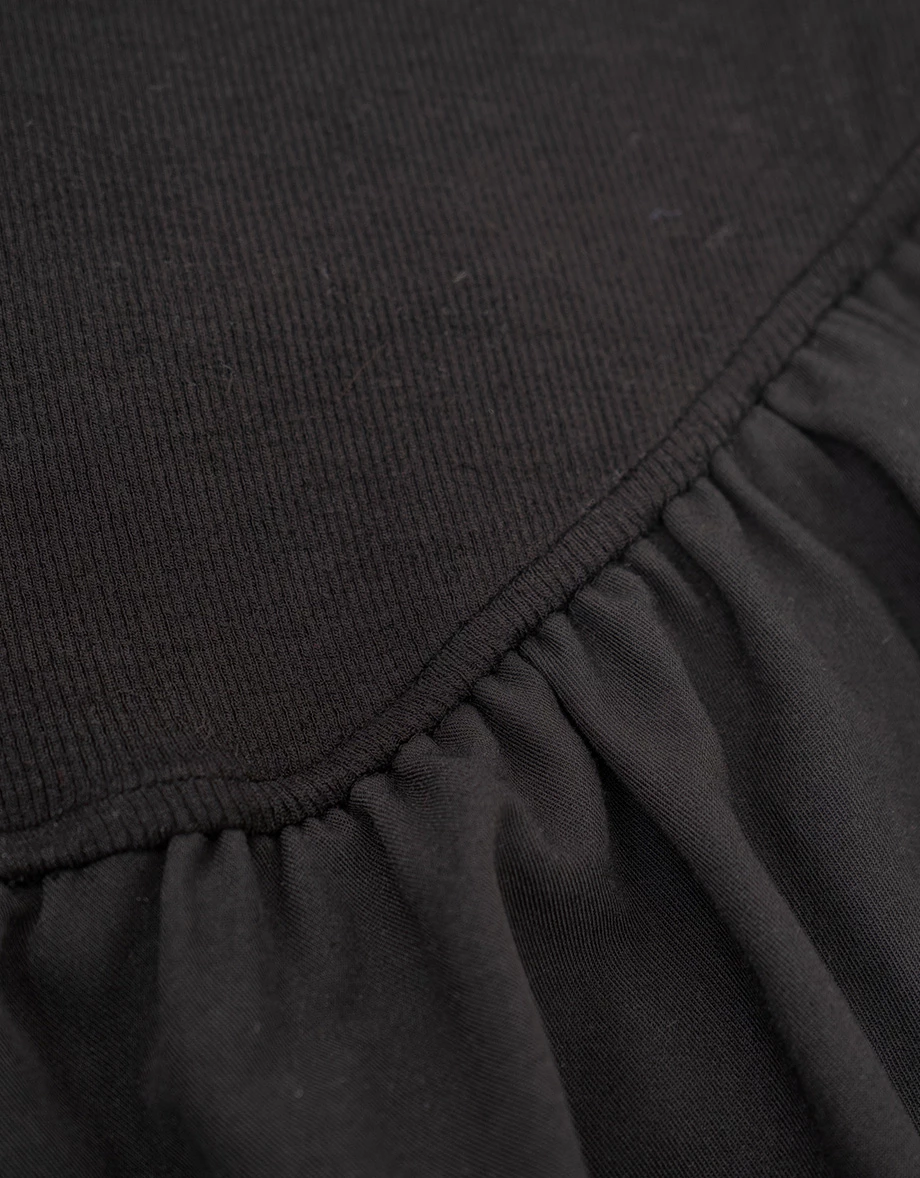 微V領V型腰線細肩帶羅紋花苞短洋裝(附胸墊)