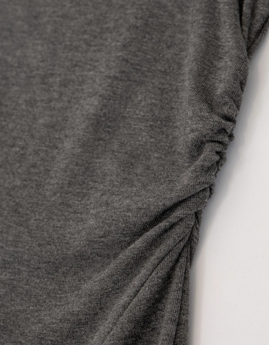 立領短袖側抓皺曲線拼接合身短洋裝