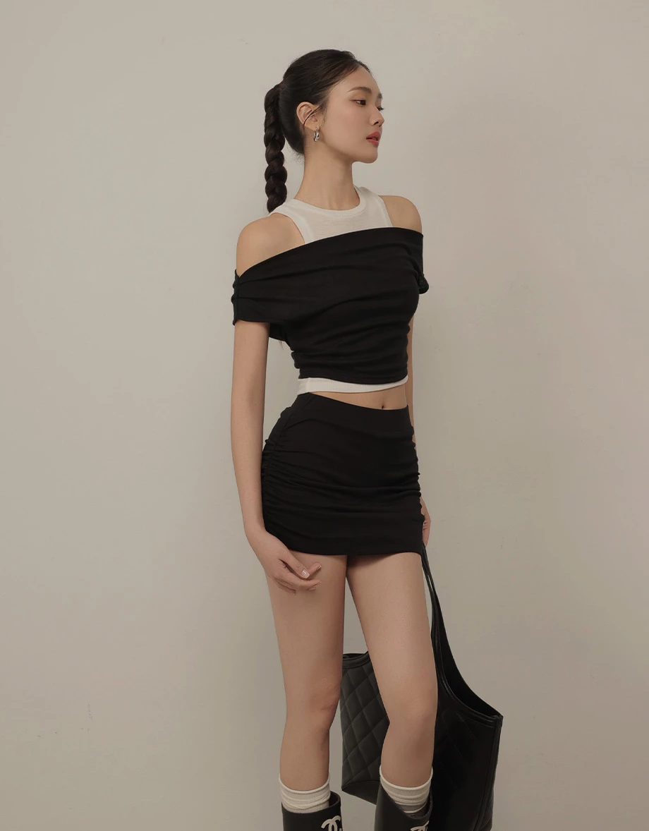 Ruched Off Shoulder Crop Top and Colorblock Sleeveless Tank Top Set Wear