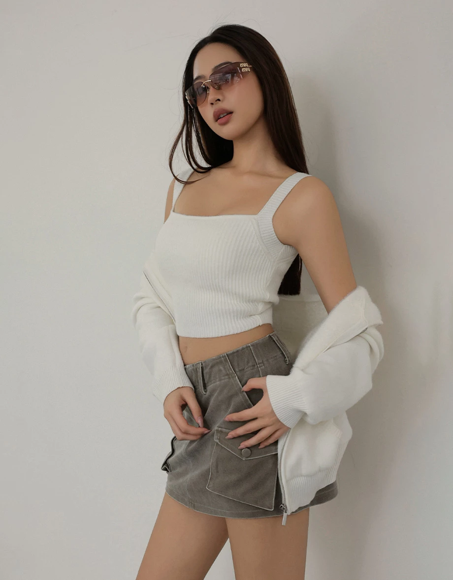 Square Neck Wide Strap Ribbed Knit Padded Crop Tank Top Square Neck Wide Strap Ribbed Knit Padded Crop Tank Top