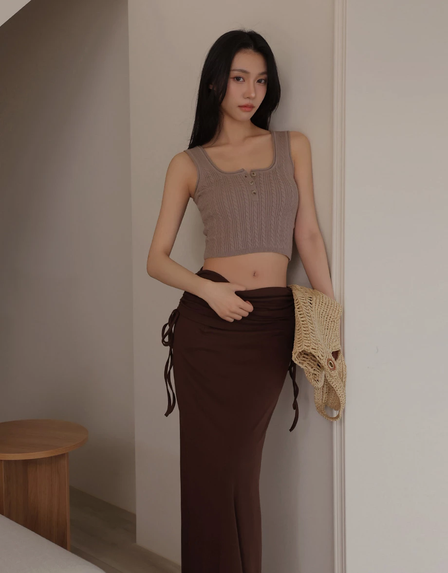 方領排扣半開襟短版麻花針織背心