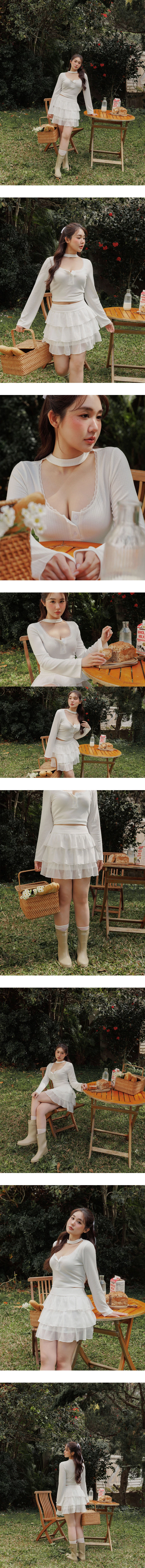 Lace Trimmed U Neck Buttoned Ribbed Knit Top