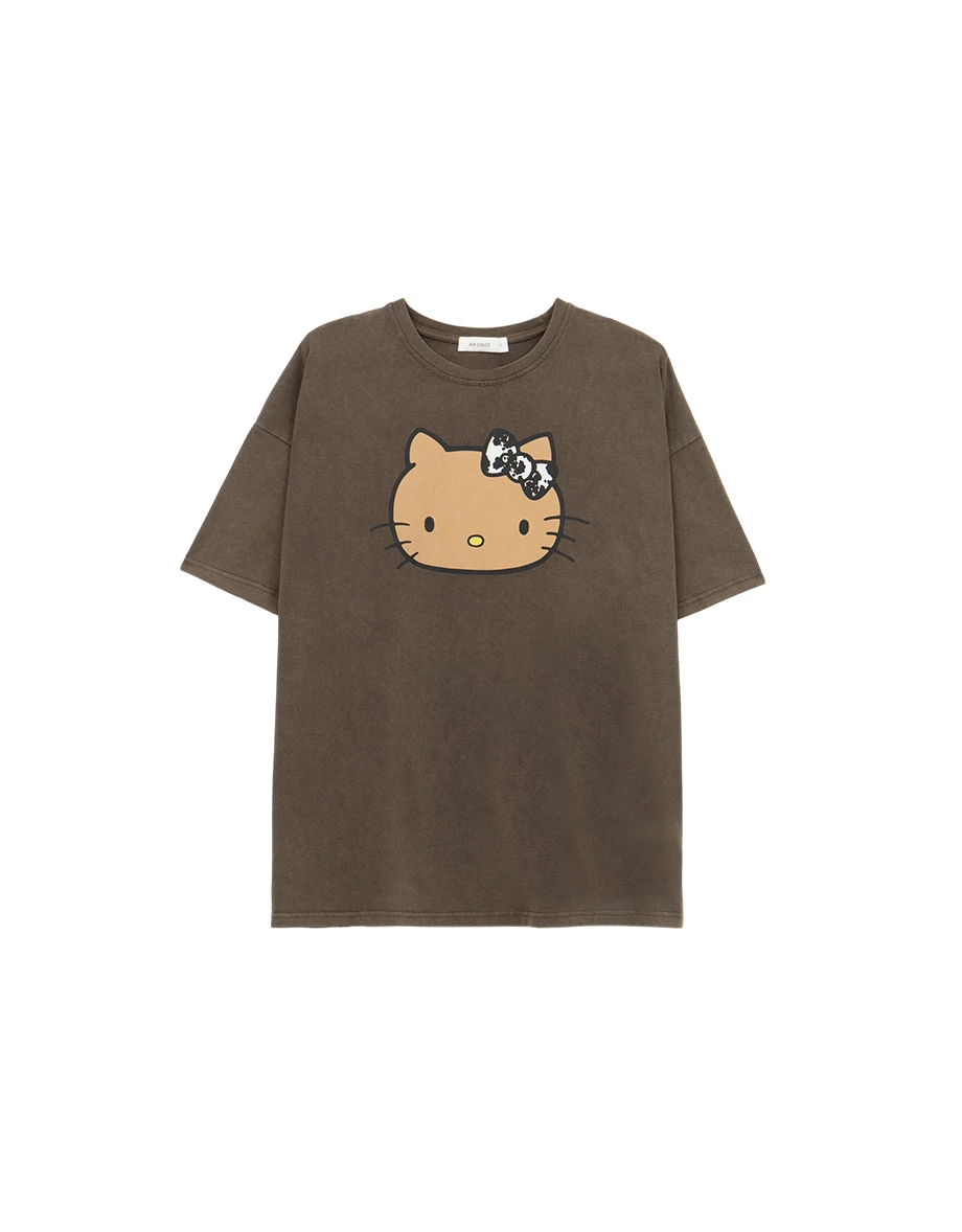 【Hello Kitty Collaboration】Vintage Wash Front Print Classic Graphic Oversized Tee