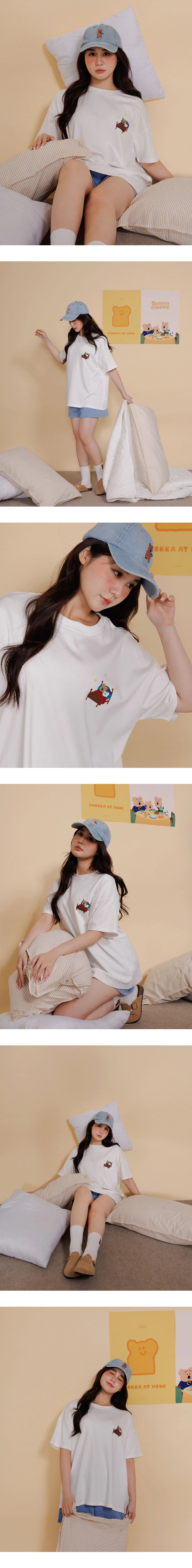 【DINOTAENG】星光美夢圓領短袖寬版TEE 【DINOTAENG】星光美夢圓領短袖寬版TEE