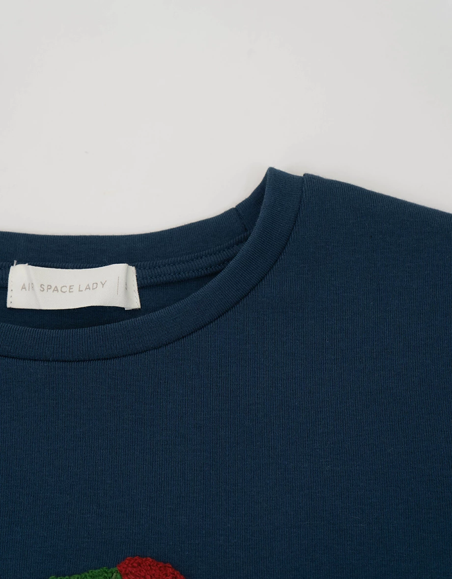 【DINOTAENG】毛巾繡圖案圓領短袖短版TEE