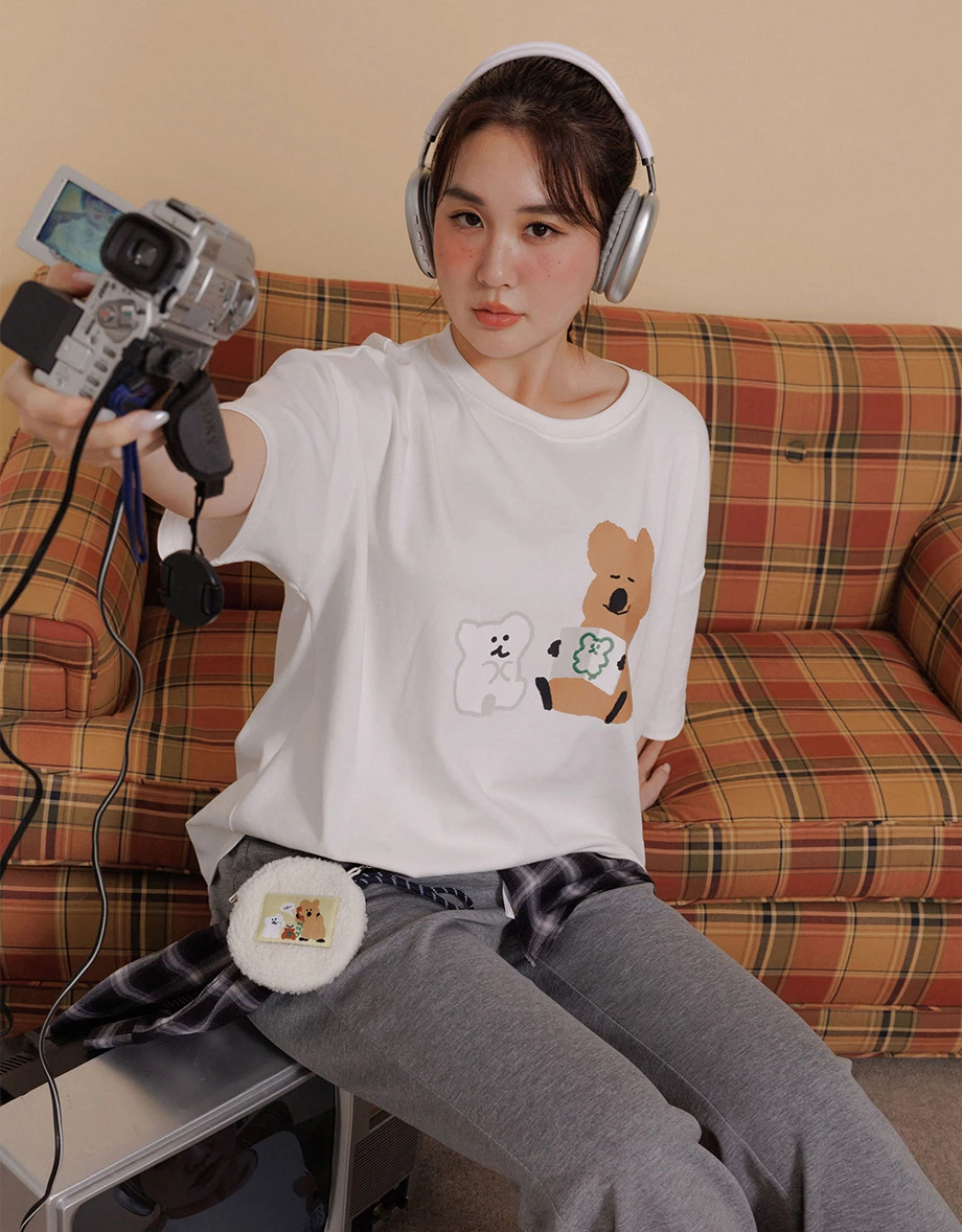 【DINOTAENG】透紗貼布繡印花圓領短袖寬版TEE