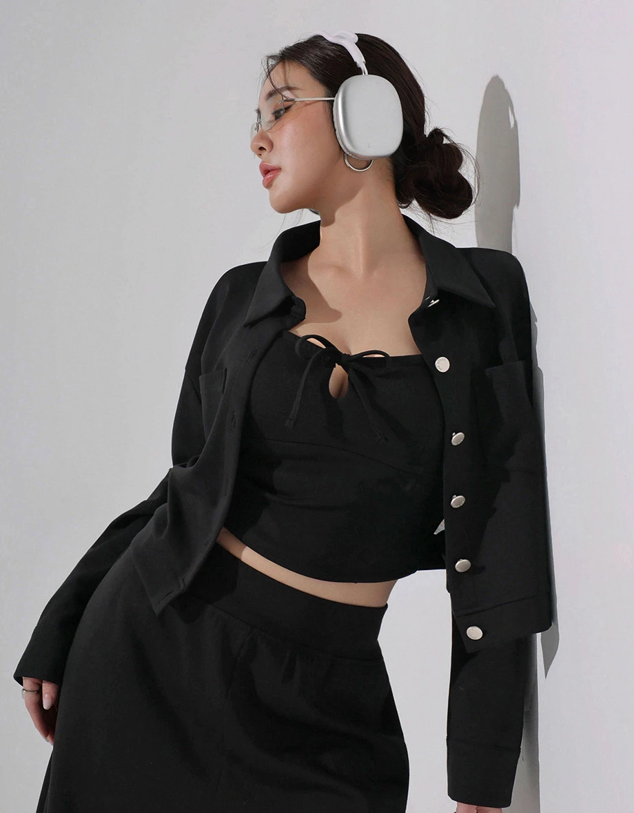 【AIR空氣棉零重力】金屬扣長袖短版上衣