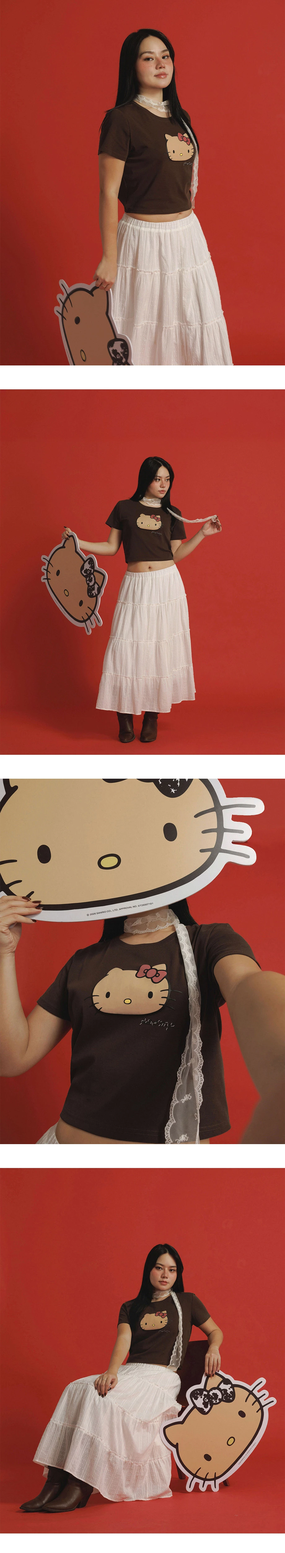 【Hello Kitty Collaboration】Signature Print Short Sleeve Graphic Crop Tee