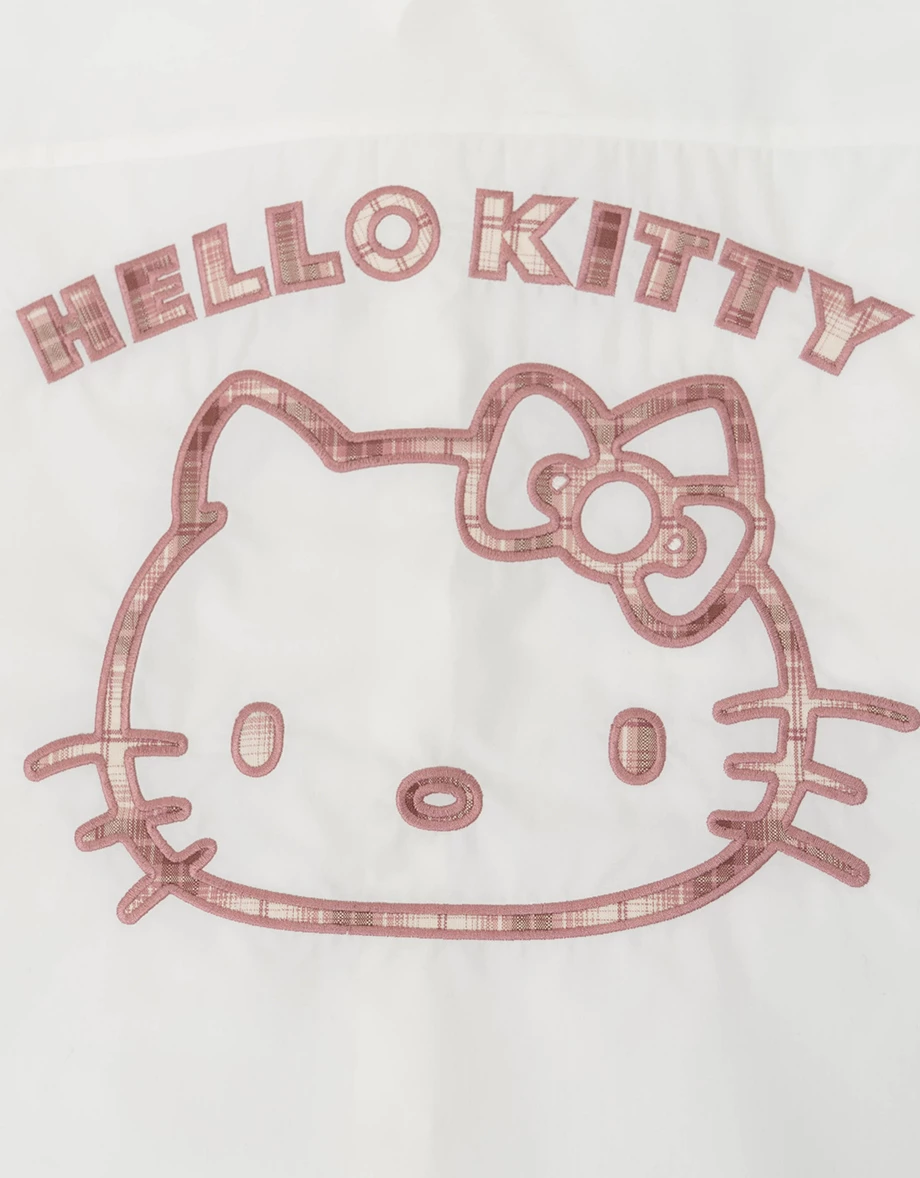 【Hello Kitty Collaboration】Back Embroidery Classic Collar Oversized Shirt Blouse