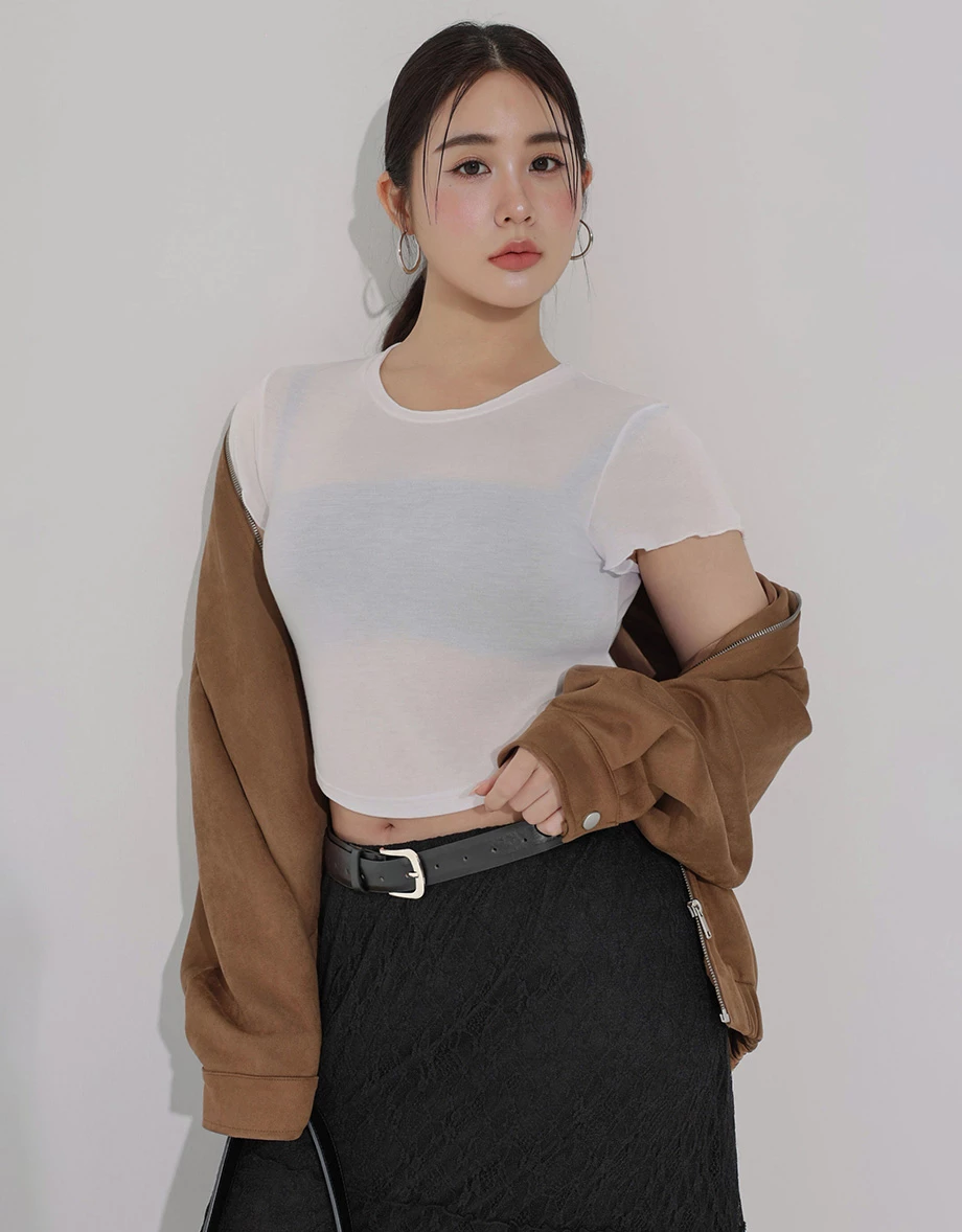 圓領木耳邊圓弧下擺短袖短版上衣