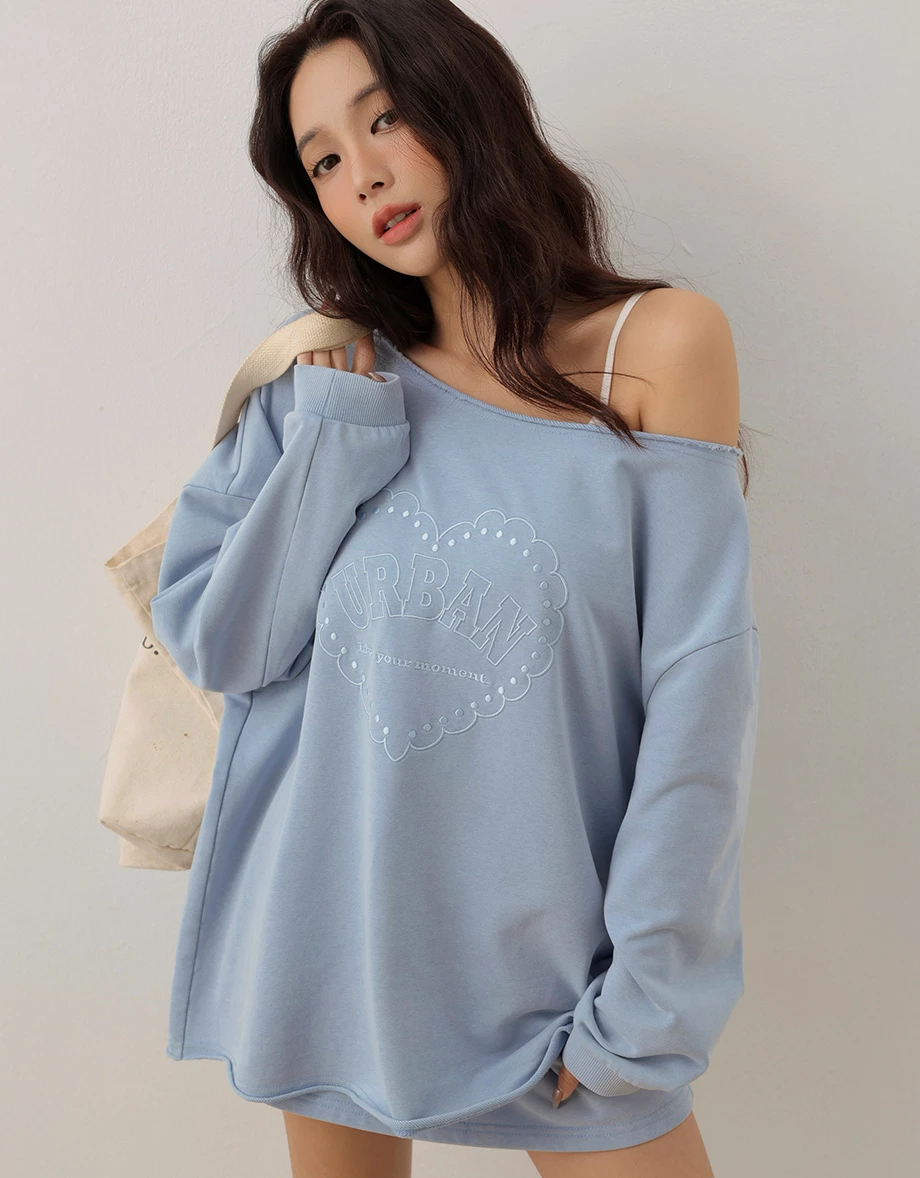 Distressed Raw Edge Heart Embossed Long Sleeve Sweatshirt